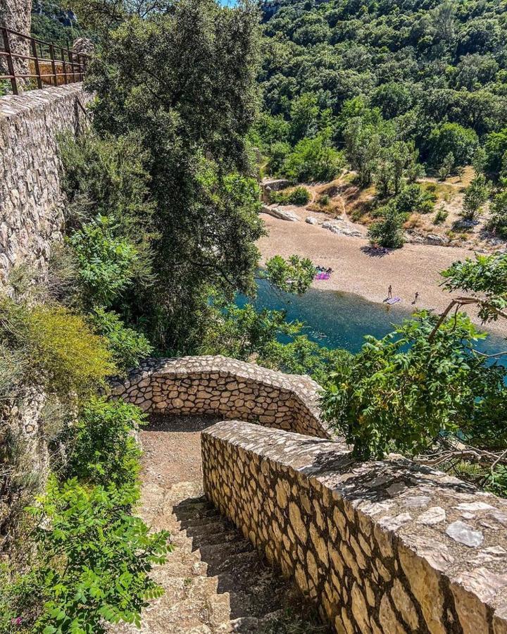 Entre Uzes Et Le Pont Du Gard Le Cocon De Sophia A Deux Pas Des Gorges Du Gardon Apartment Collias Exterior photo